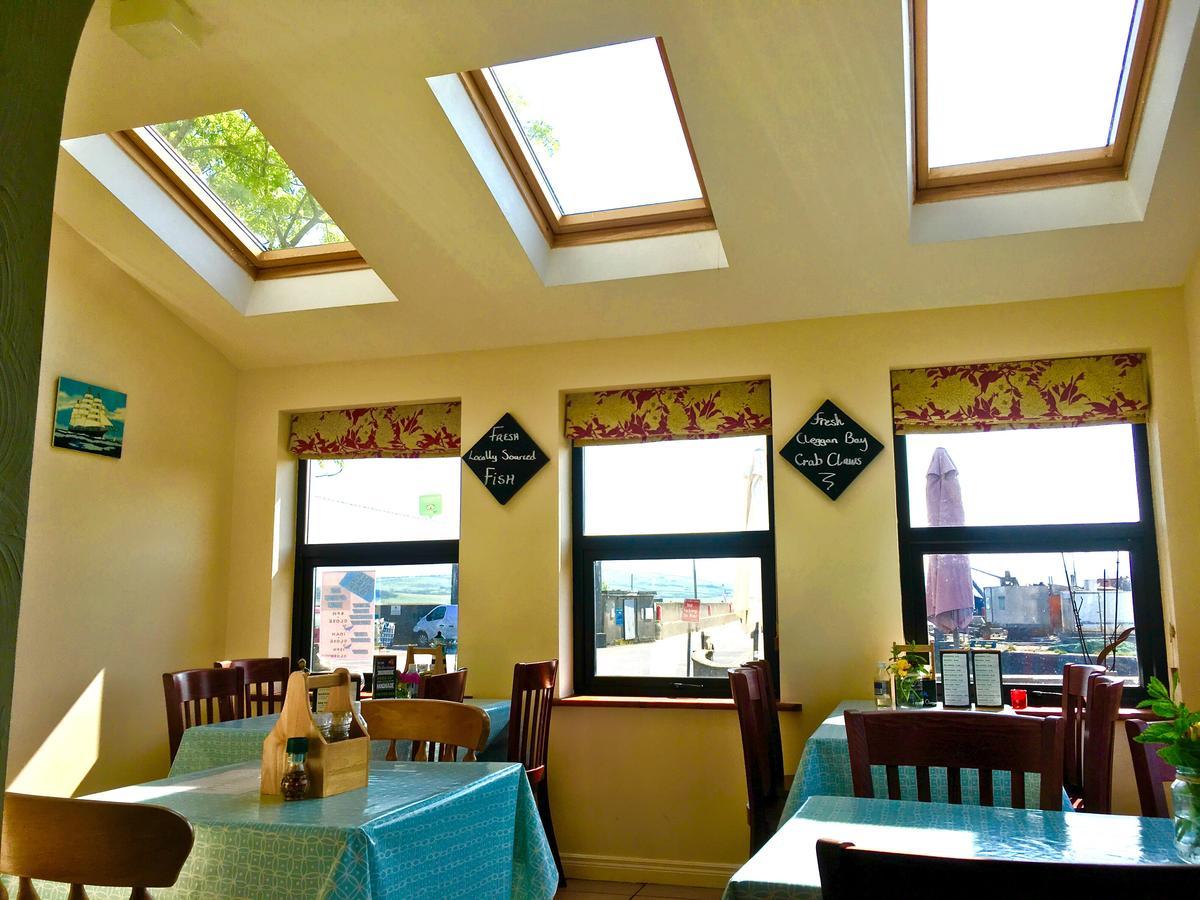 The Pier Bar , Cleggan Exterior foto